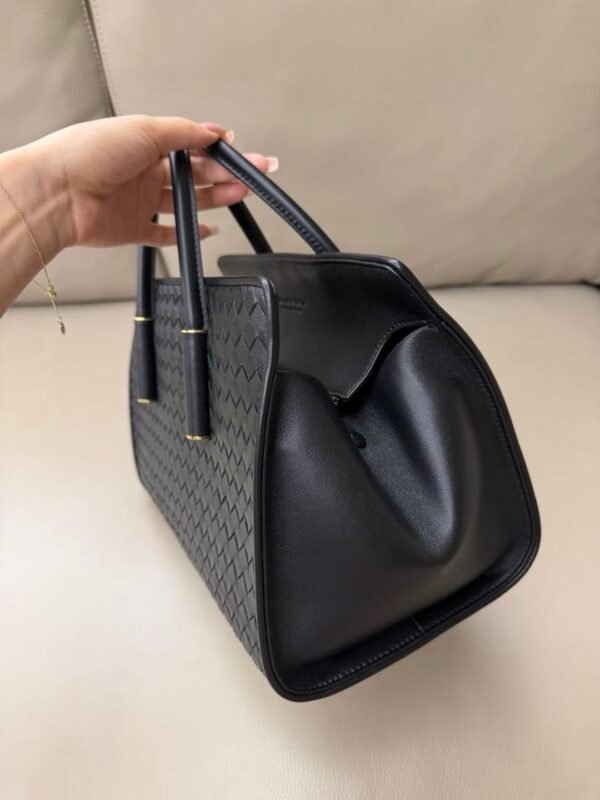 BOTTEGA VENETA Small Barbara Tote