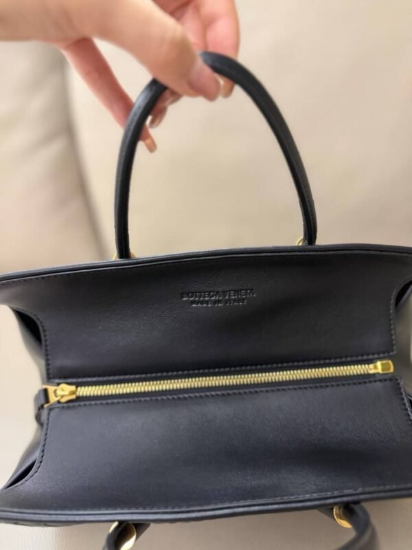 BOTTEGA VENETA Small Barbara Tote