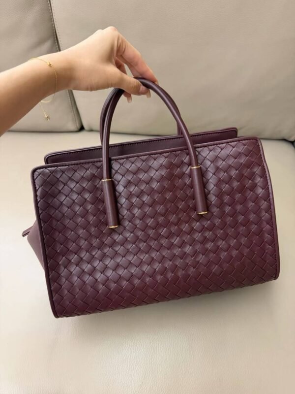 BOTTEGA VENETA Small Barbara Tote