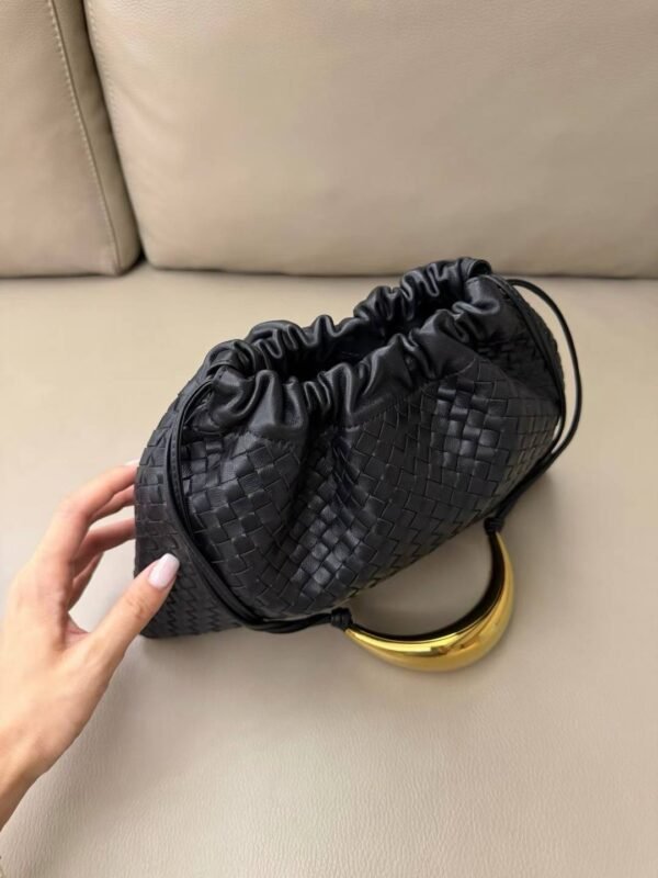 BOTTEGA VENETA DUSTBAG HANDLE