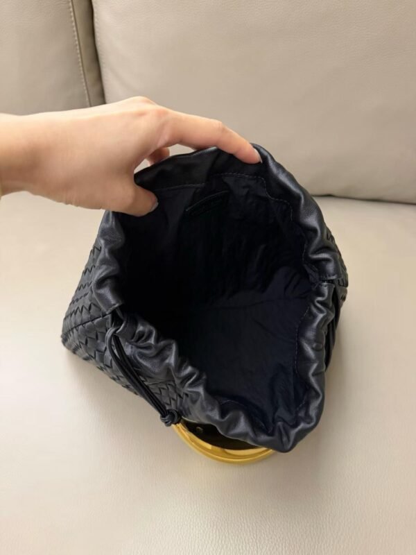 BOTTEGA VENETA DUSTBAG HANDLE