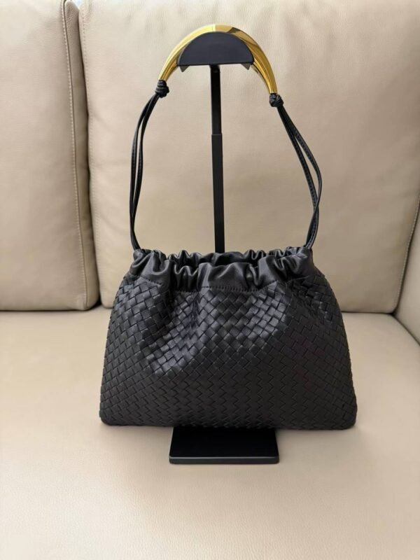 BOTTEGA VENETA DUSTBAG HANDLE