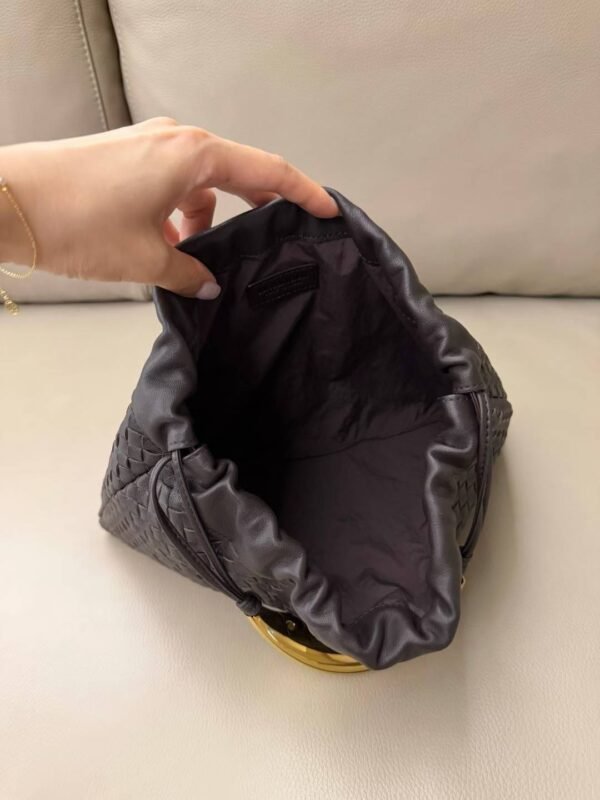 BOTTEGA VENETA DUSTBAG HANDLE