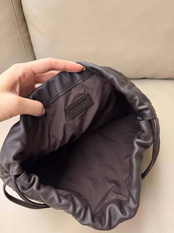BOTTEGA VENETA DUSTBAG HANDLE
