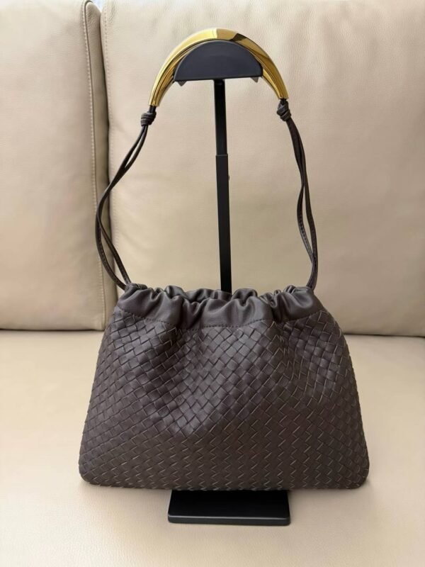 BOTTEGA VENETA DUSTBAG HANDLE