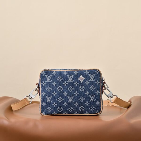 LOUIS VUITTON M27553  Nil Bag