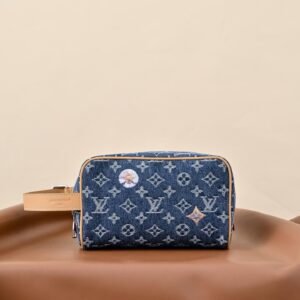 LOUIS VUITTON M28363 LOCKER DOPP  KIT