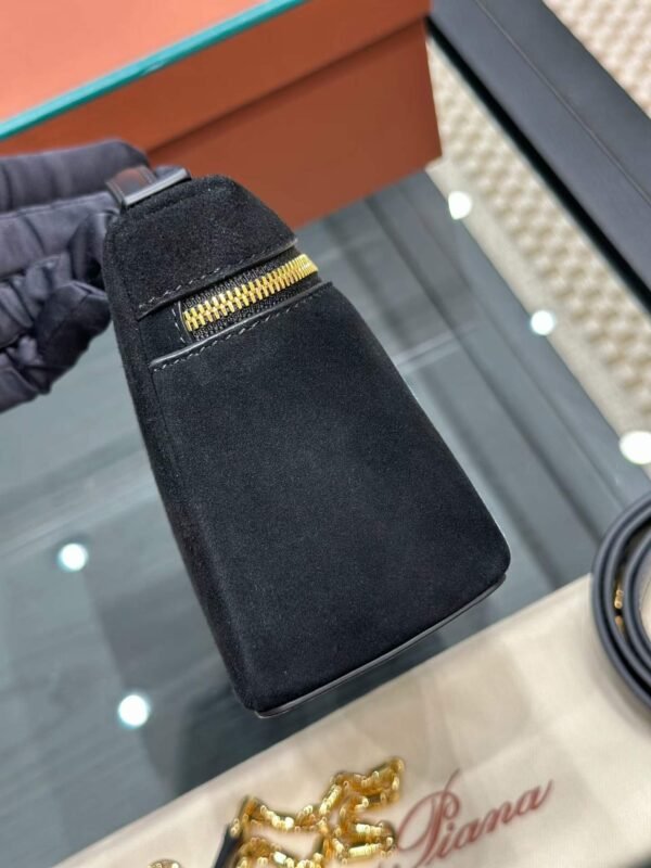 LORO PIANA EXTRA POCKET L19