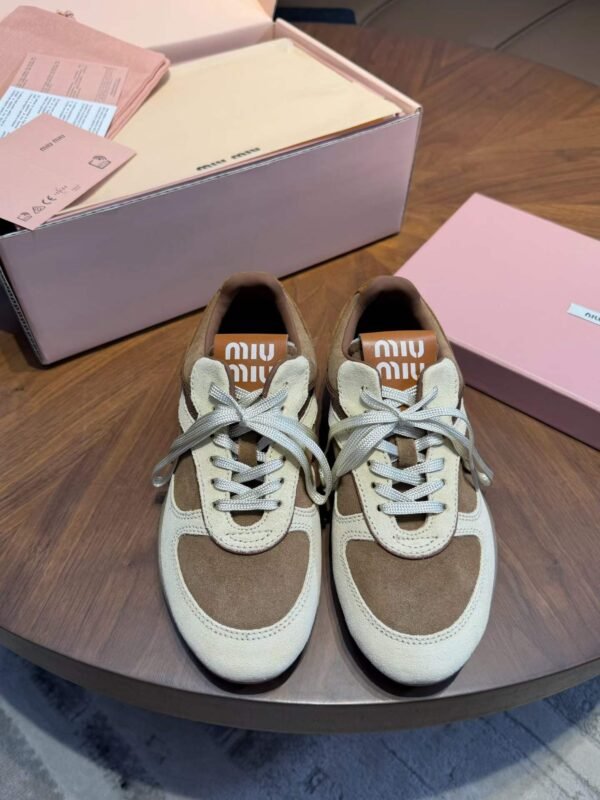 MIUMIU Sneakers