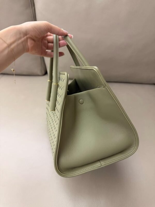 BOTTEGA VENETA Small Barbara Tote