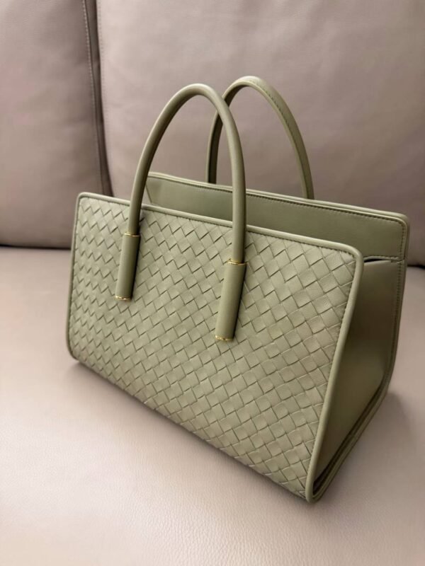 BOTTEGA VENETA Small Barbara Tote
