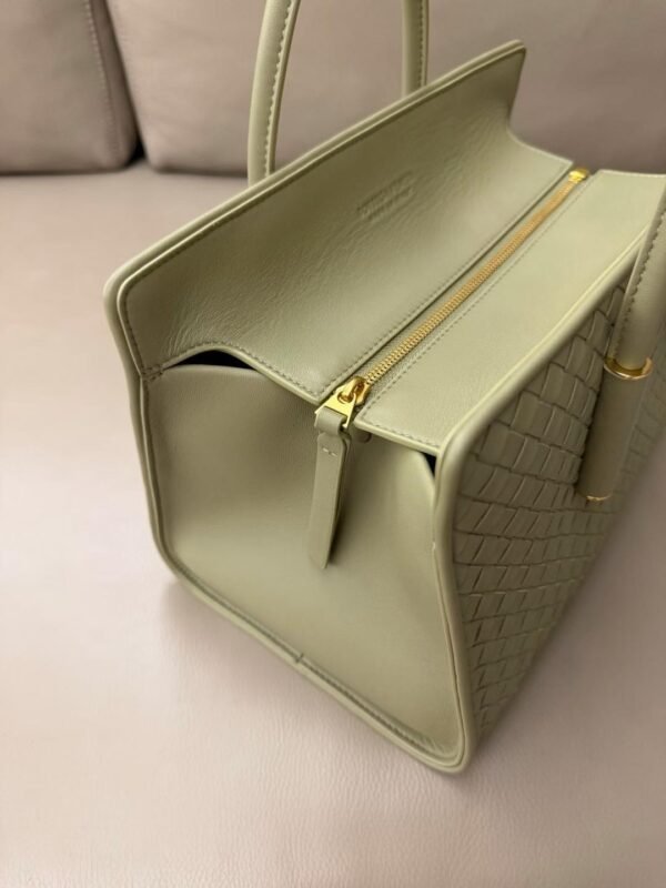 BOTTEGA VENETA Small Barbara Tote