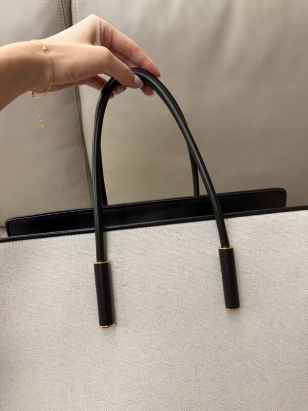 BOTTEGA VENETA Barbara Tote