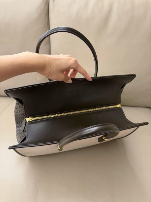 BOTTEGA VENETA Barbara Tote