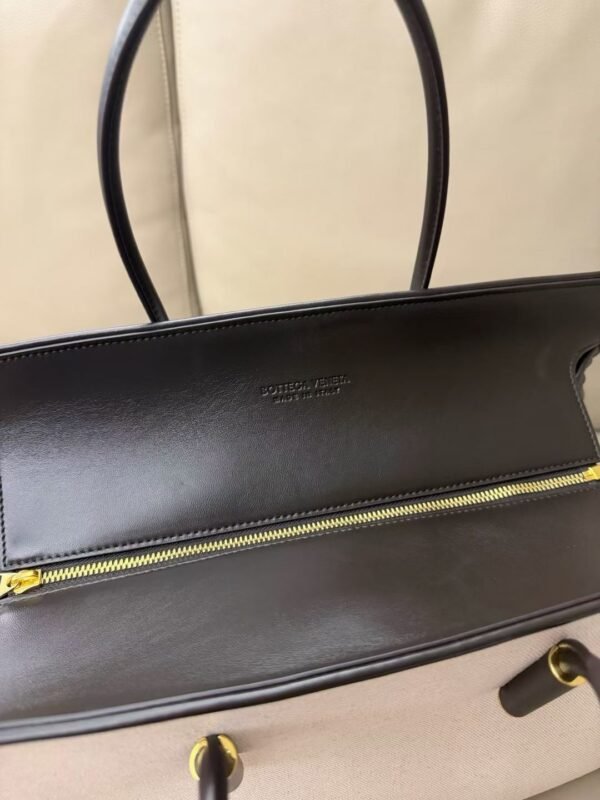 BOTTEGA VENETA Barbara Tote