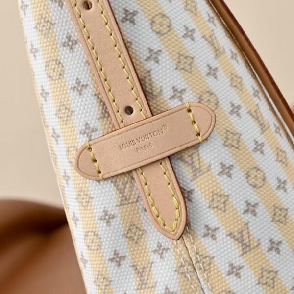 LOUIS VUITTON  CARRYALL EAST WEST  M29139