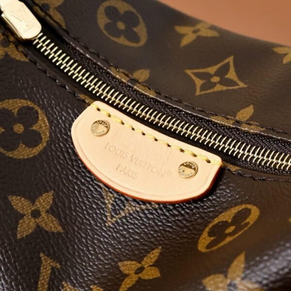 LOUIS VUITTON POCHETTEHILLS M27509