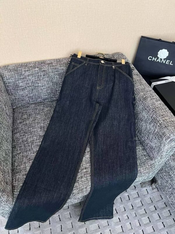 CHANEL Jeans
