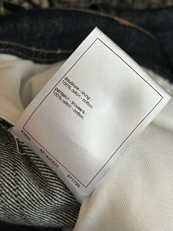 CHANEL Jeans