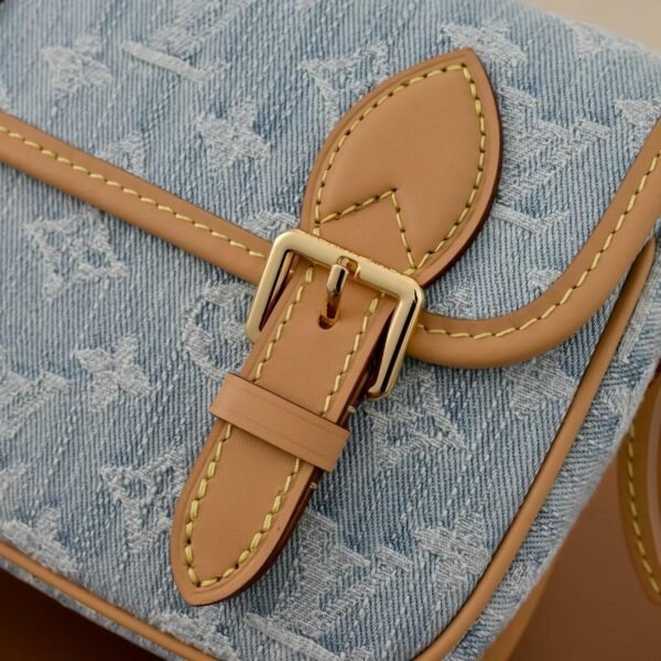 LOUIS VUITTON SATCHEL M2A647
