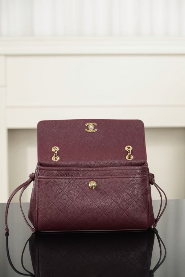 CHANEL Shopping Bag