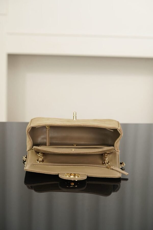 CHANEL Flap bag
