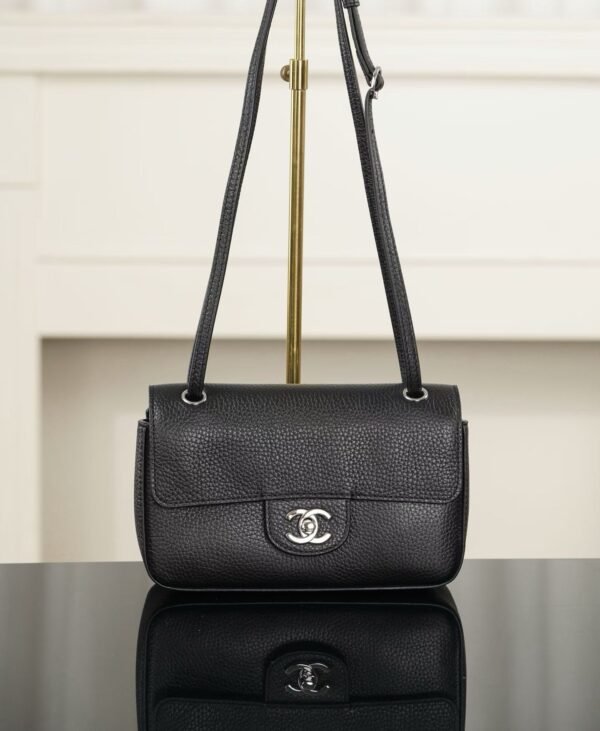 CHANEL Flap bag