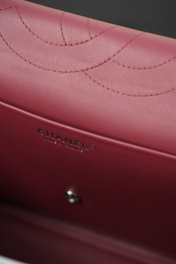 CHANEL Maxi Flap bag