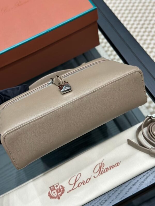 LORO PIANA EXTRA BAG L23