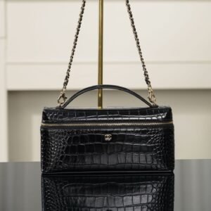 CHANEL Vanity with Chain