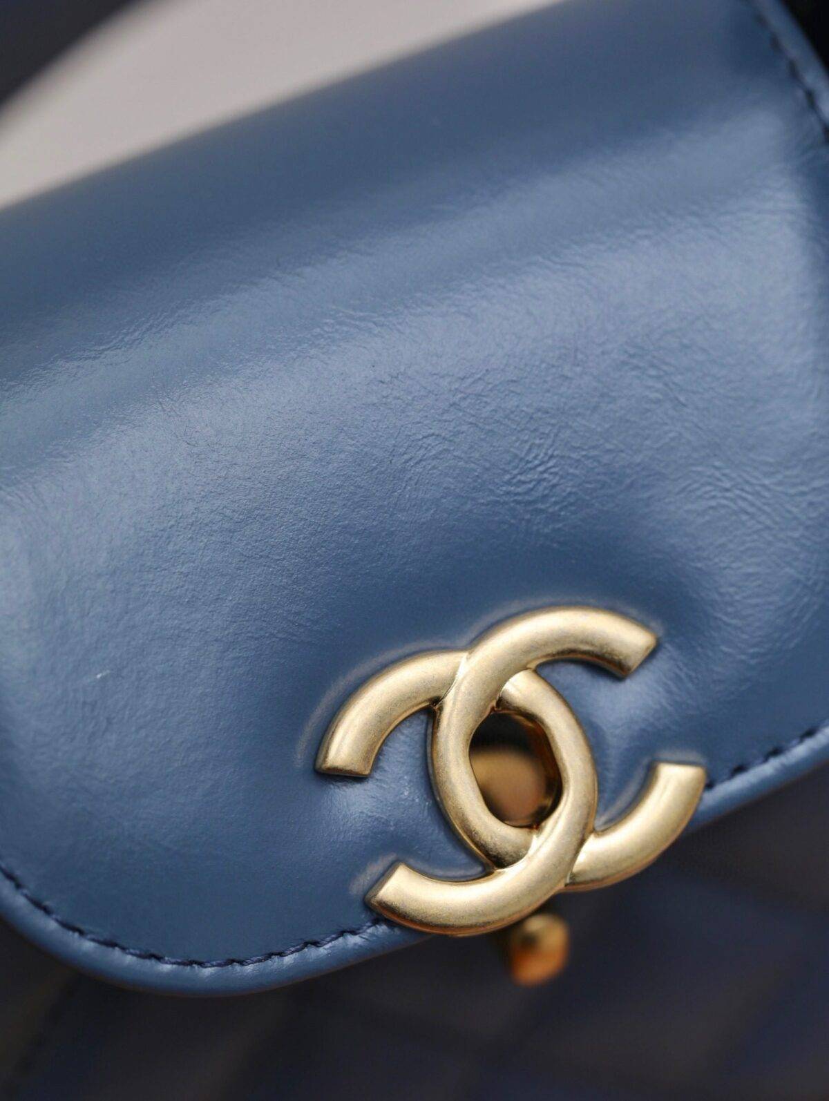 CHANEL 23K Clutch With Chain(Small) - Image 9