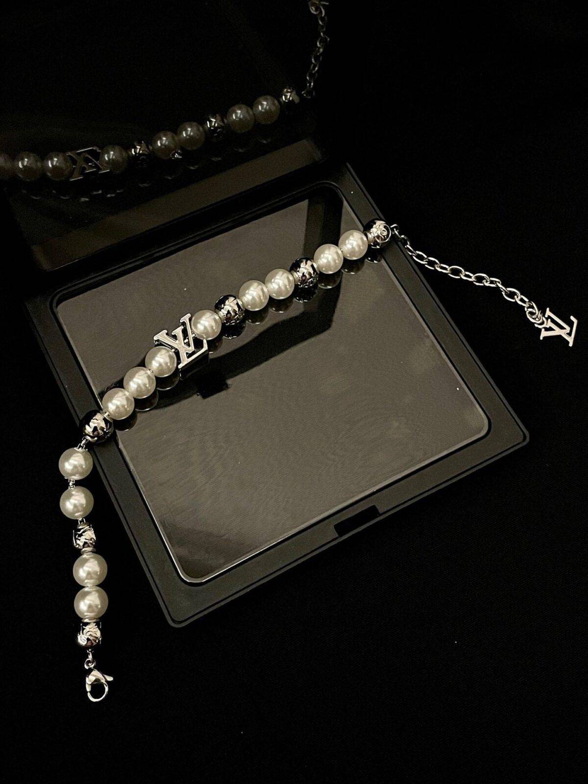LV Pearl Bracelet - Image 6