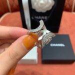 CHANEL LOGO Diamond FINGER RING - Image 5