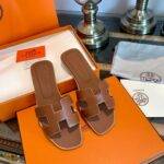 HERMES H LOGO Casual slippers