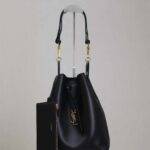 YSL PARIS VII pochon in lambskin