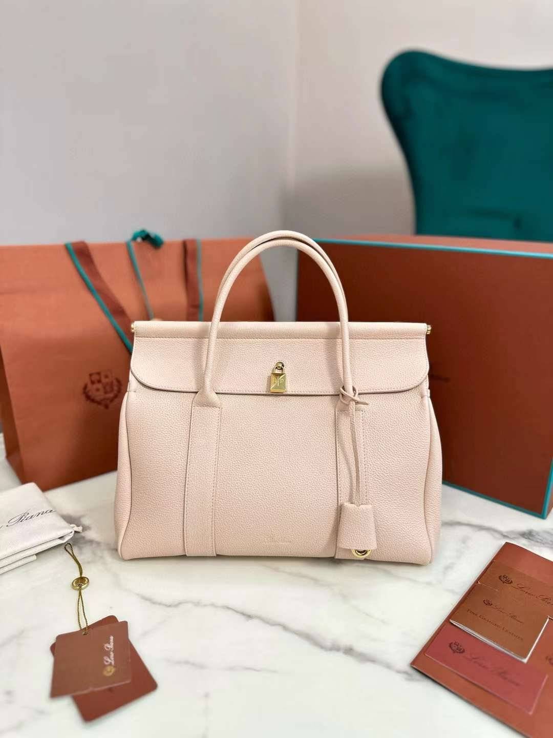 微信图片_20240919144349.jpg LORO PIANA LOOM L32 - Image 1