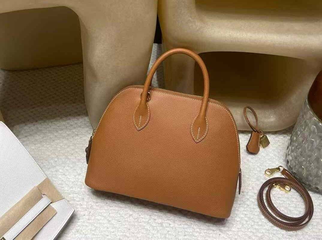 微信图片_20241212104237-e1733989438233.jpg HERMES BOLIDE BAG Color37 - Image 1