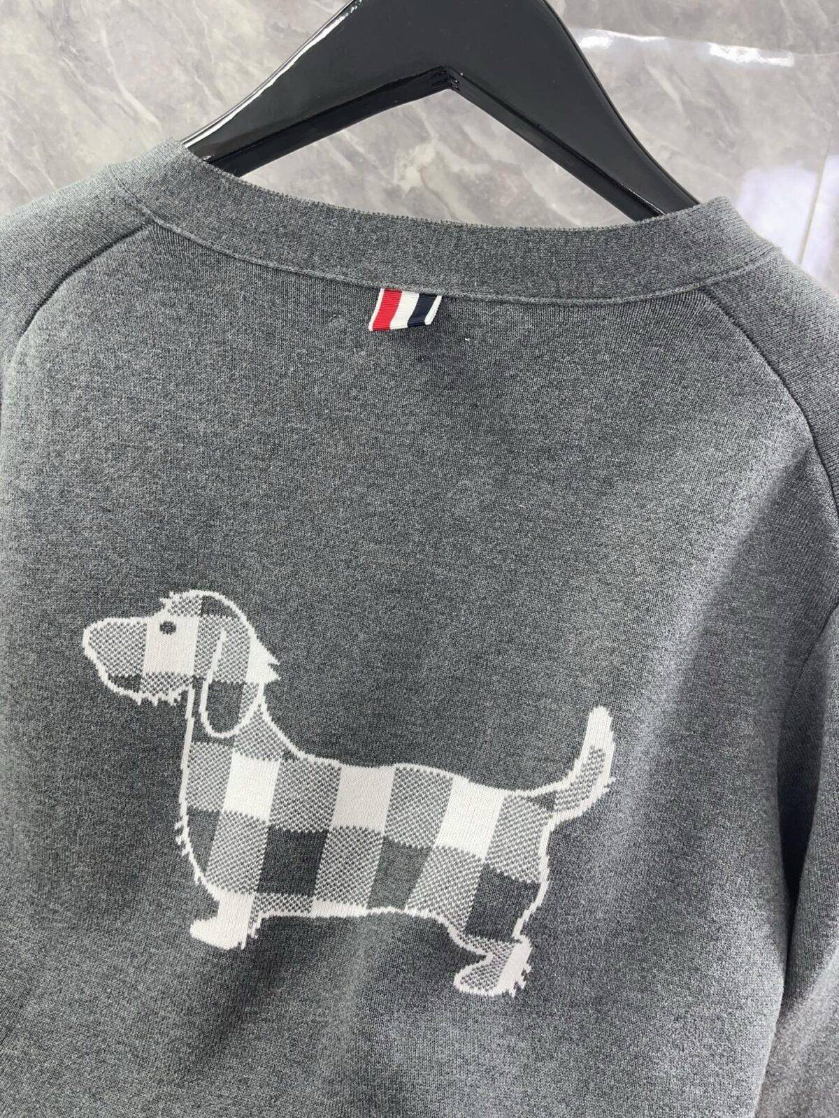 THOM BROWNE  Classic puppy knitted cardigan - Image 9