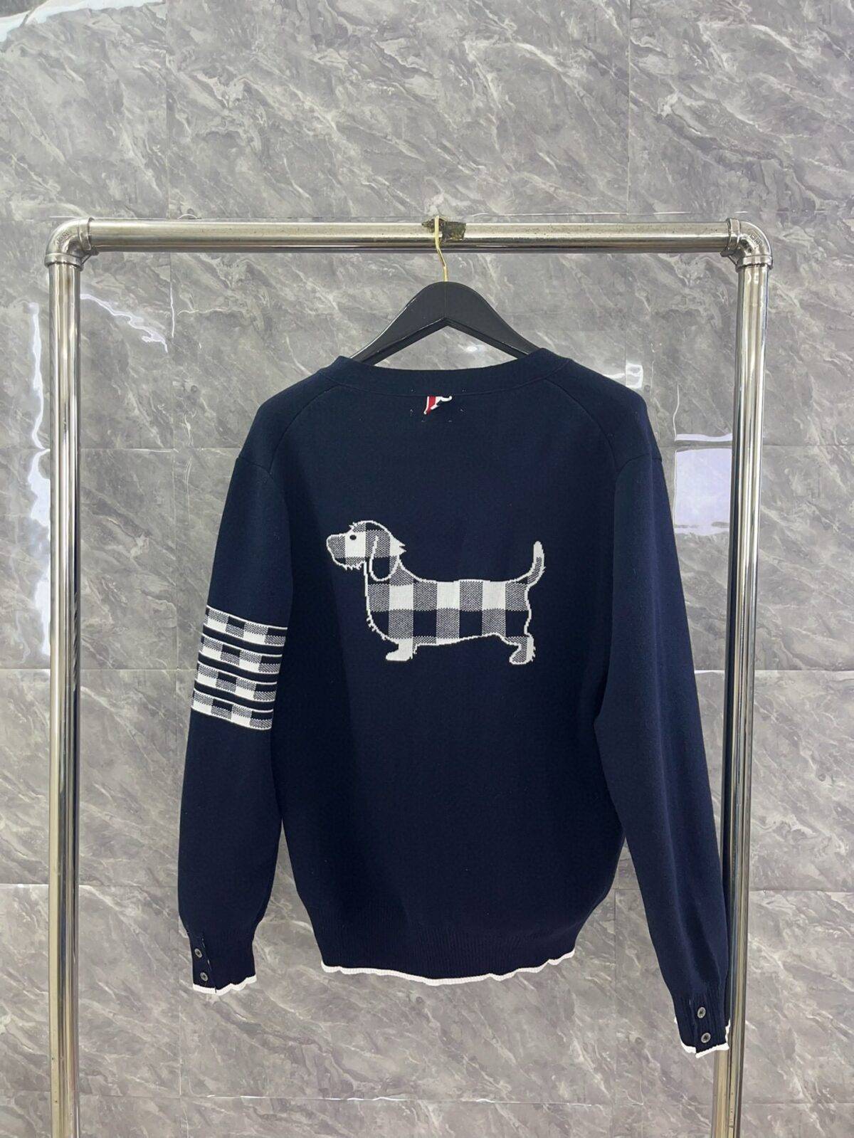 THOM BROWNE  Classic puppy knitted cardigan - Image 15