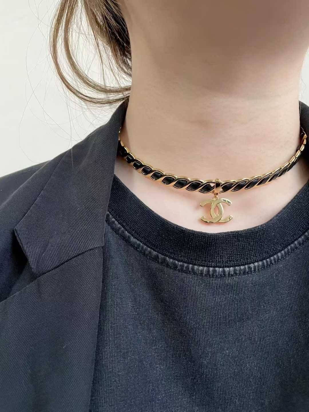 微信图片_20250925140543.jpg CHANEL Necklace - Image 1