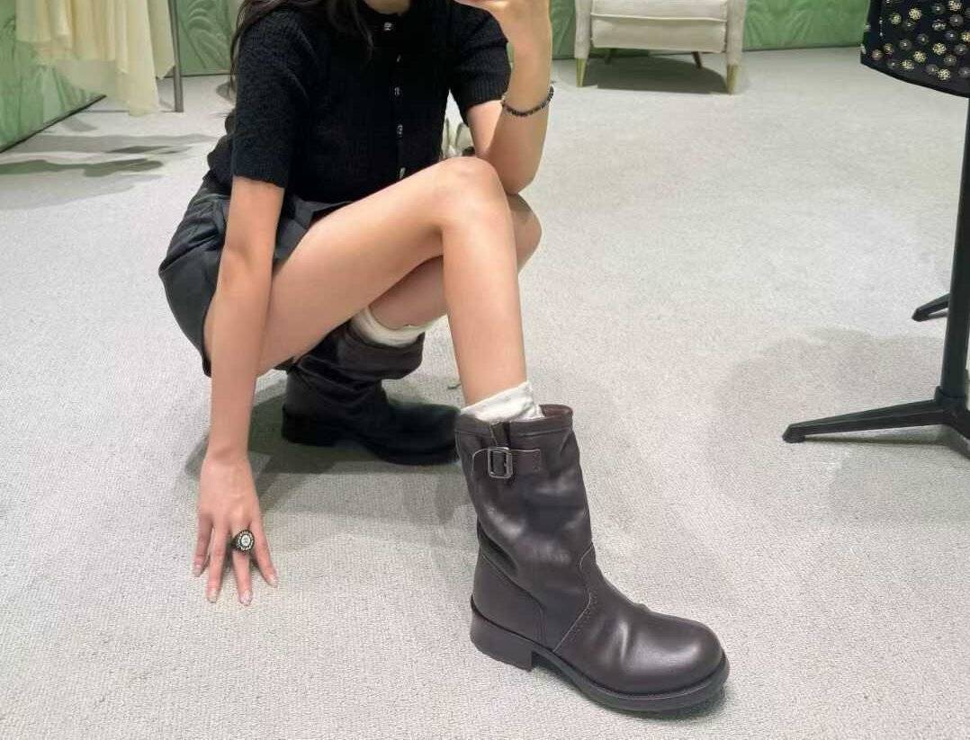 微信图片_20251014161026-e1760505965716.jpg PRADA Short boots - Image 1