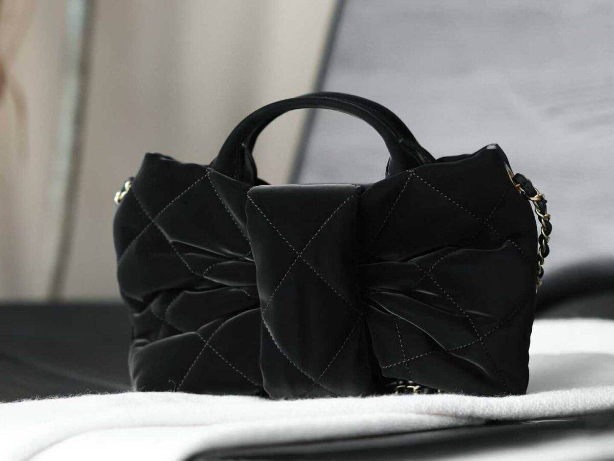 CHANEL Bow Bag - Image 3