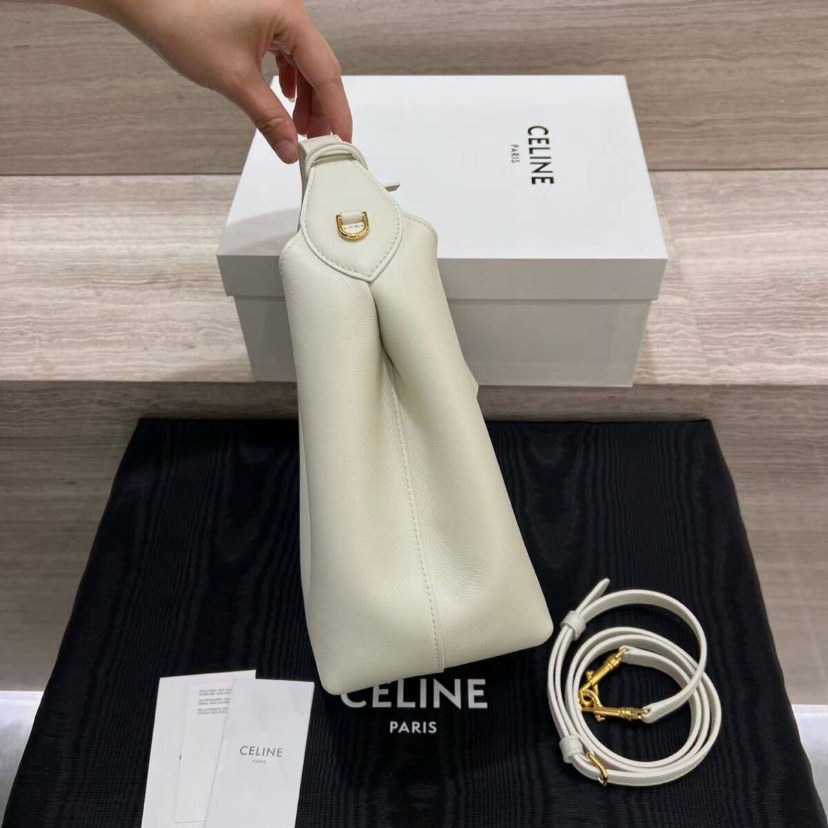 CELINE SMALL HOBO IN SUPPLE SMOOTH CALFSKIN - Image 3