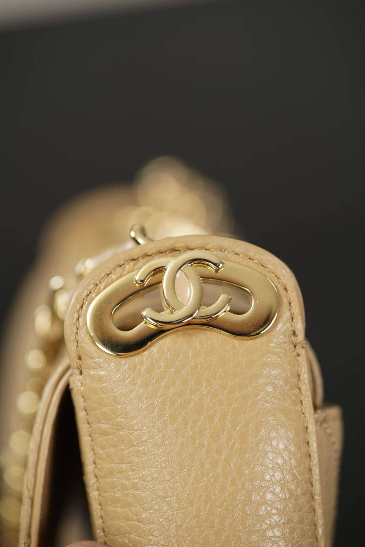 CHANEL Flap Bag - Image 7