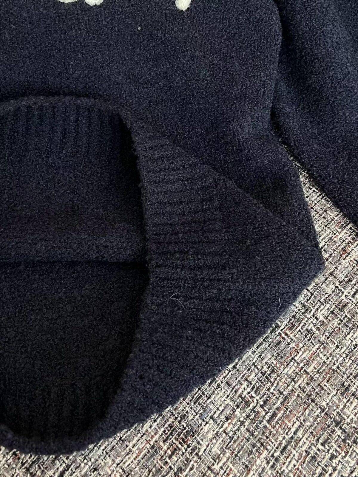 LOUIS VUITTON  Sweater - Image 6