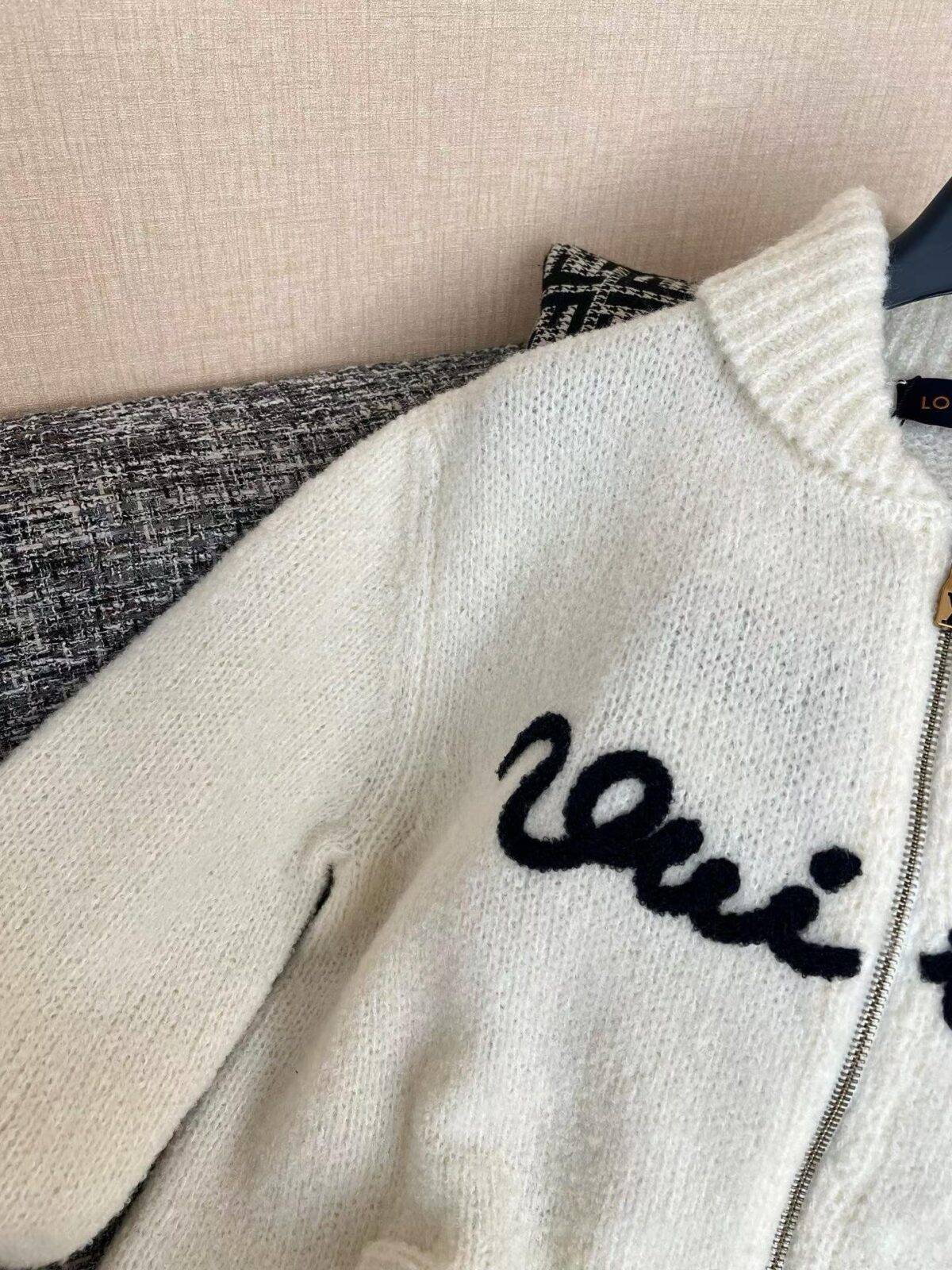 LOUIS VUITTON  Jacket - Image 5
