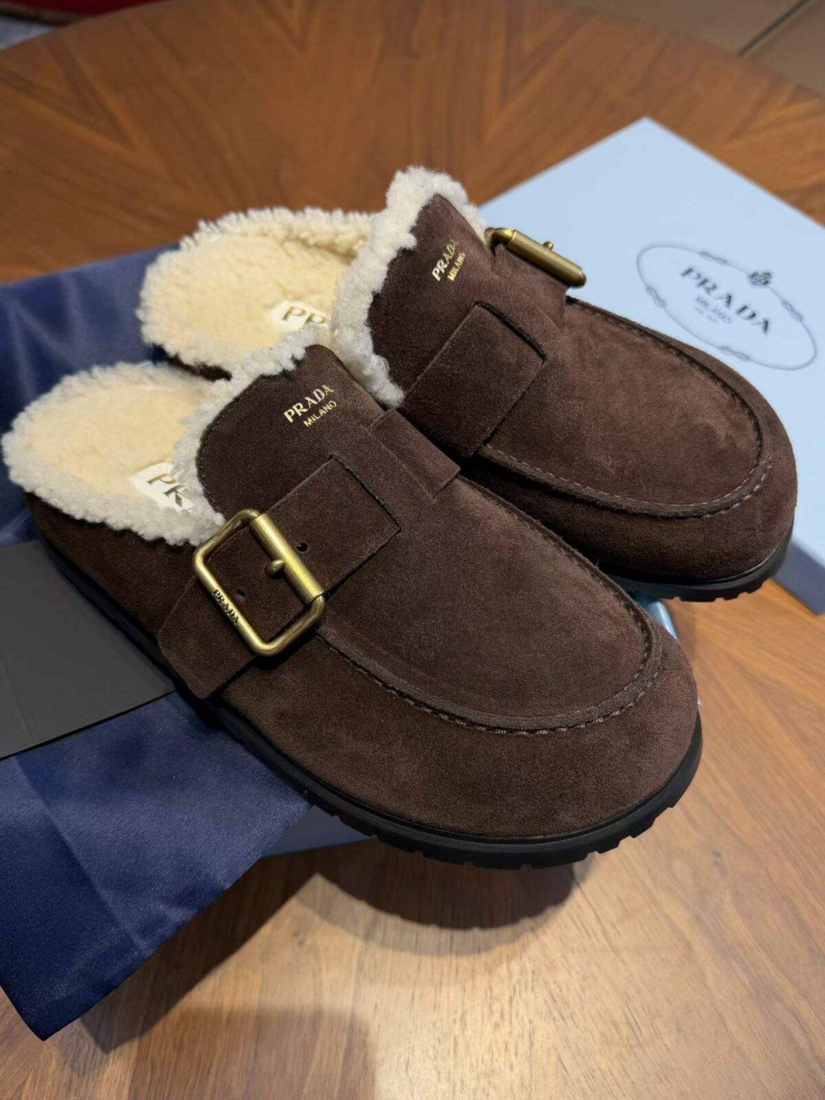 PRADA  Baotou Fuzzy Slippers - Image 11