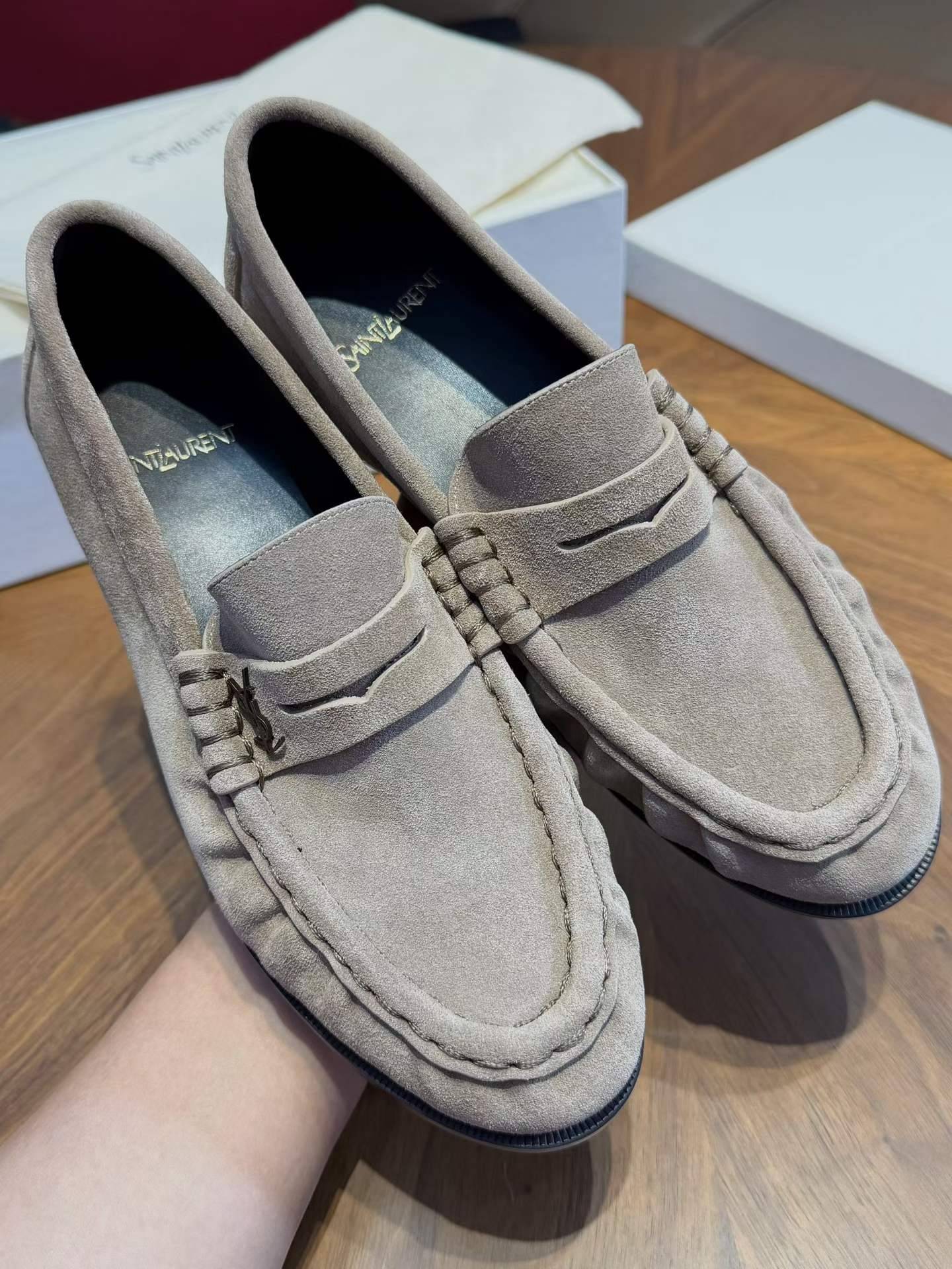 微信图片_2026-10-27_110504_625 YSL Loafers - Image 1