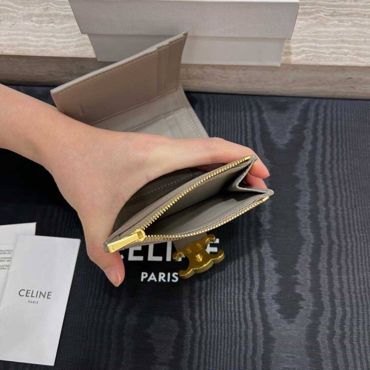 CELINE FINE STRAP WALLET NINO IN SUPPLE GRAINED CALFSKIN - Image 7