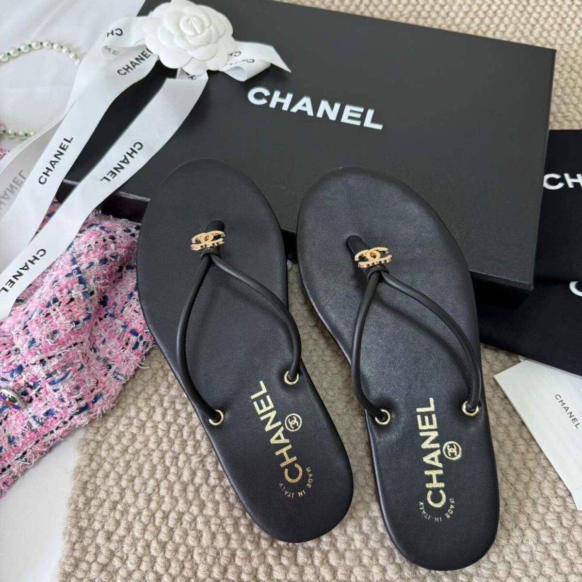 CHANEL Slippers - Image 7